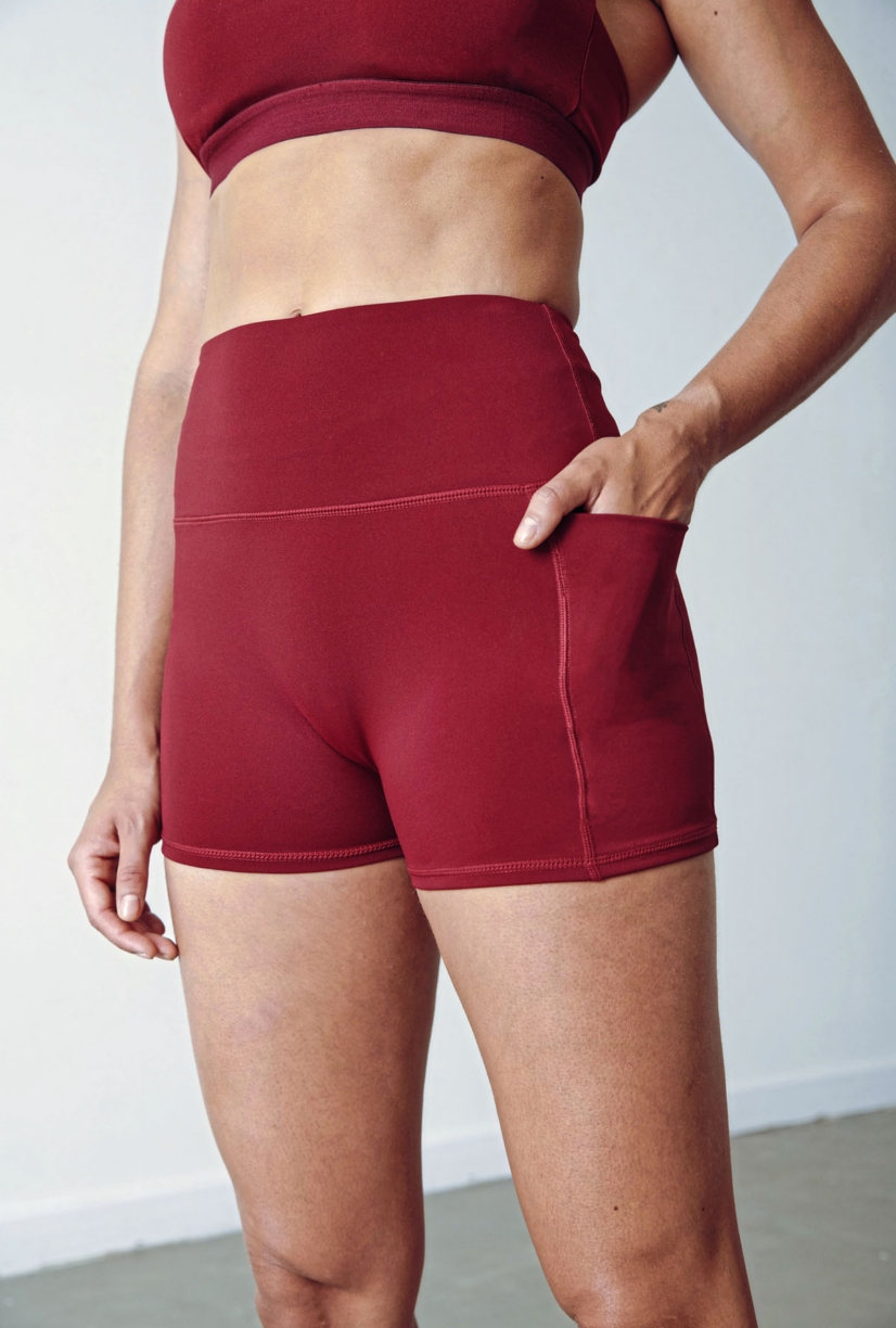 Enge Damen Sport-Shorts mit Handytasche